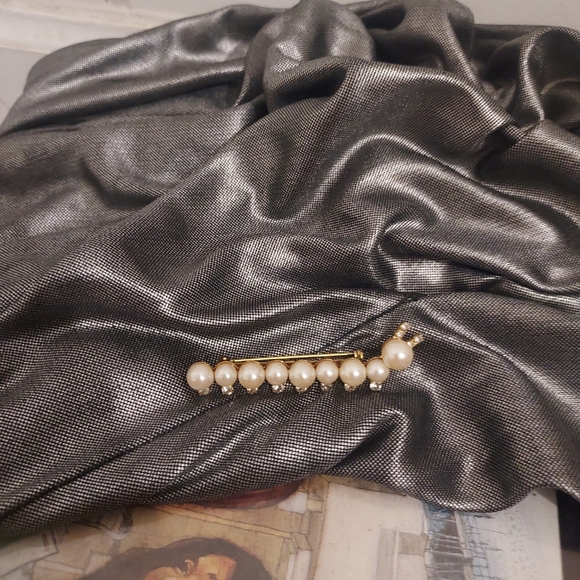 Vintage caterpillar brooch ~ pin w/ faux pearls & rhinestones - Picture 3 of 8